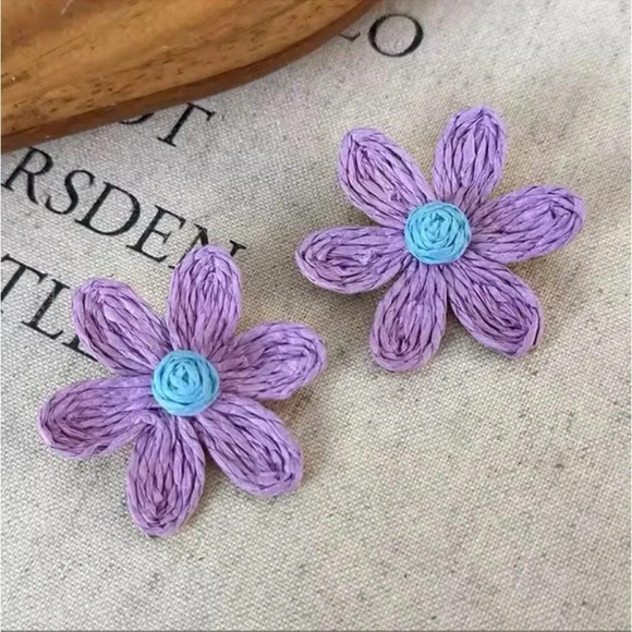 Anthropologie Bohemian Purple Boho Raffia Flower Earrings - Picture 3 of 7